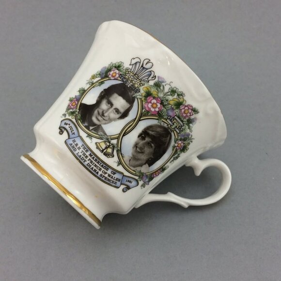 Vtg Canadian Classic Prince Charles Lady Diana Royal Wedding Teacup and Saucer - Picture 6 of 14